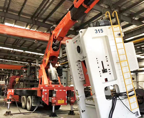 宁德附近随车吊出租，轻松解决运输难题