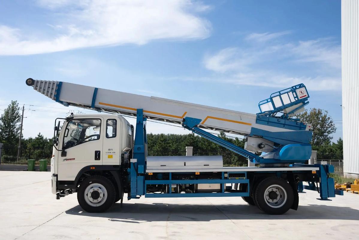 宁德云梯上料车租赁费用